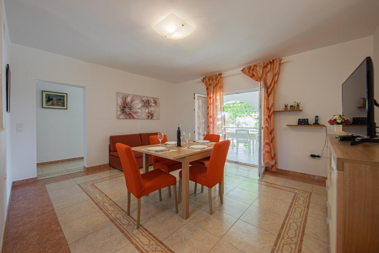 Apartmani Mares Razanj Ngoại thất bức ảnh
