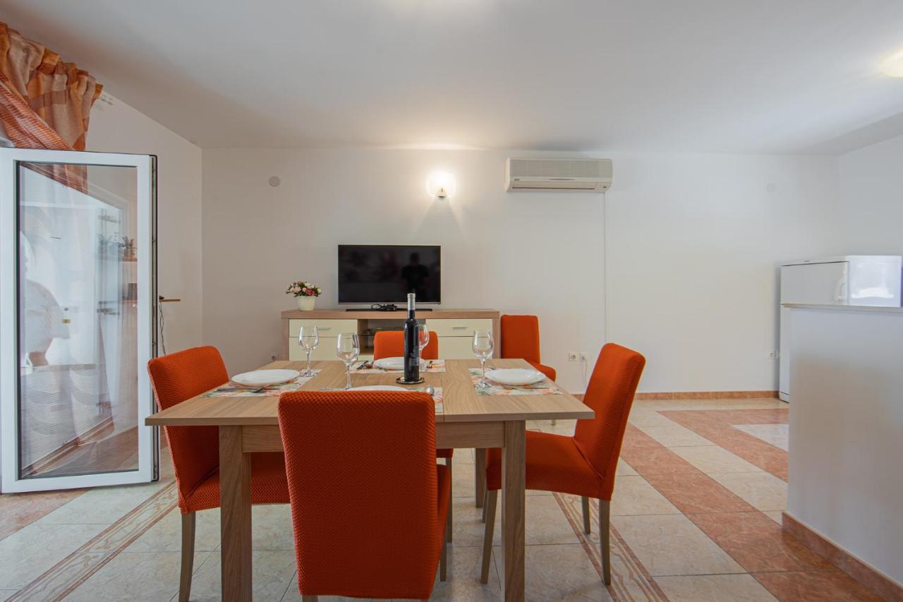 Apartmani Mares Razanj Ngoại thất bức ảnh