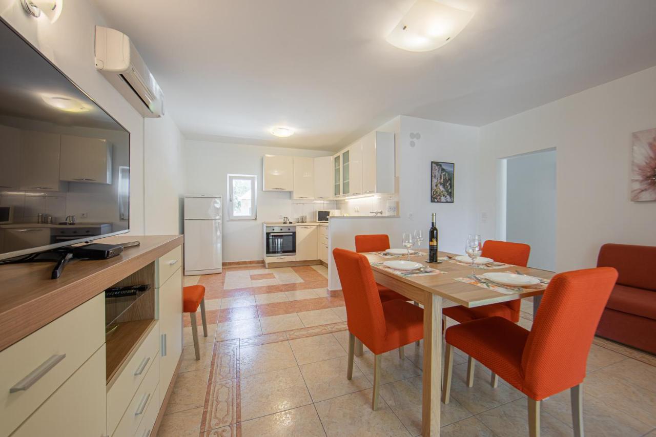 Apartmani Mares Razanj Ngoại thất bức ảnh